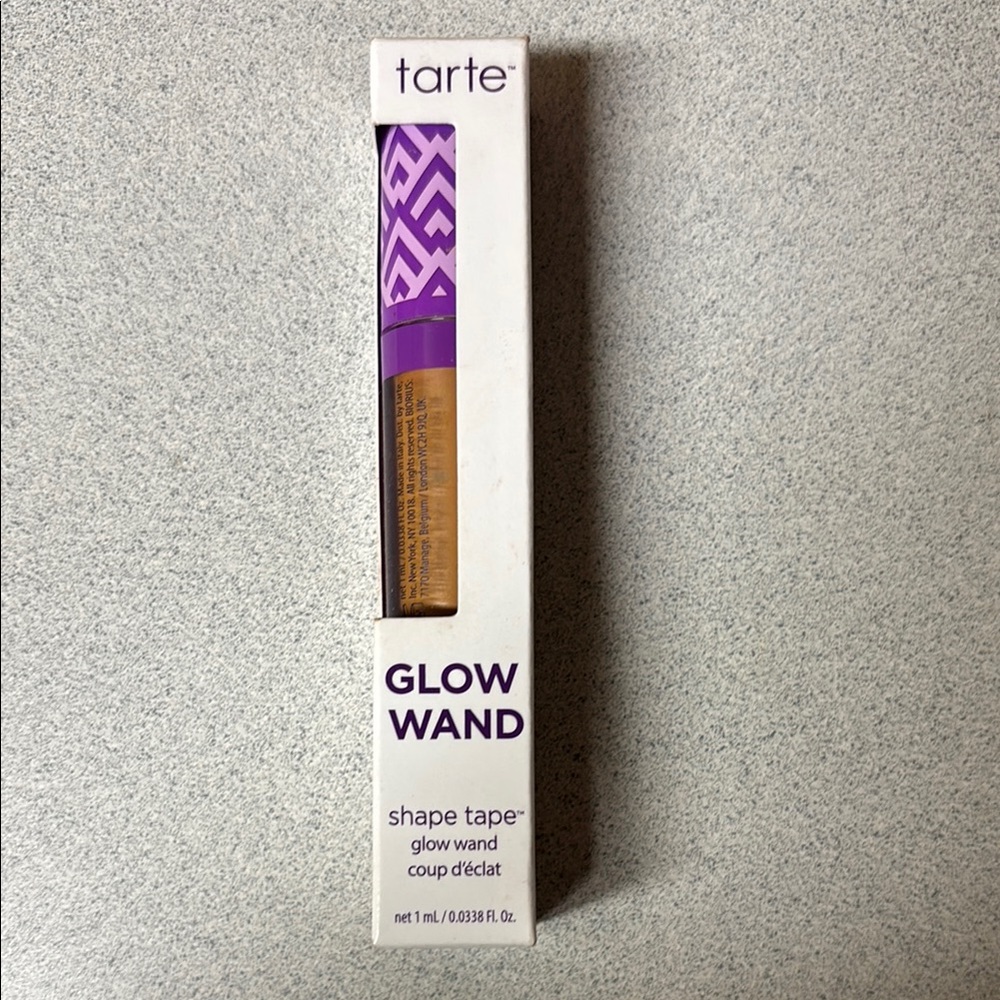 Tarte Glow Wand shape tape in shade auroral
